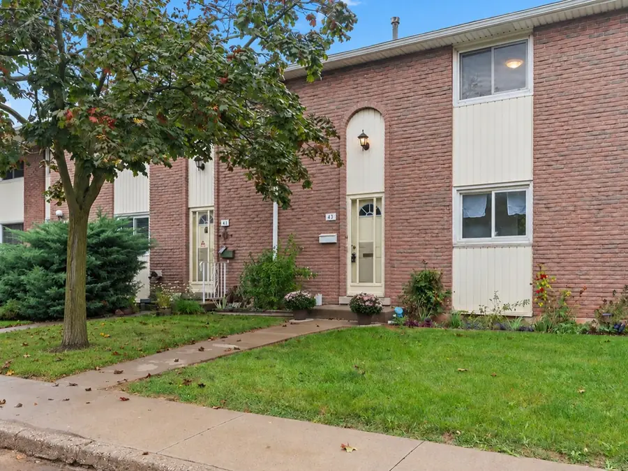 151 Gateshead Crescent, Stoney Creek — the townhome frontage and garden